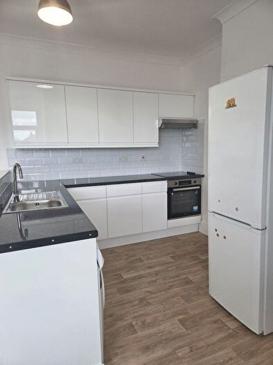 2 Bedroom Maisonette To Rent In Sheen Lane, Mortlake, SW14
