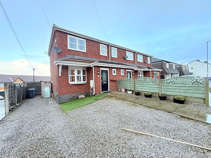 3 Bedroom End Terrace House For Sale In Victoria Street, Hyde, SK14