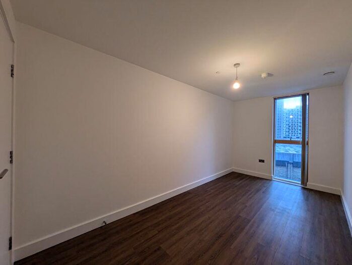 3 Bedroom Flat To Rent In Swanton Court, Jerrard Street, SE13