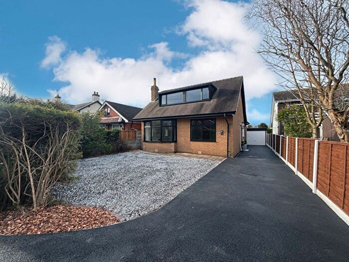 3 Bedroom Bungalow For Sale In Midgeland Road, Blackpool, FY4
