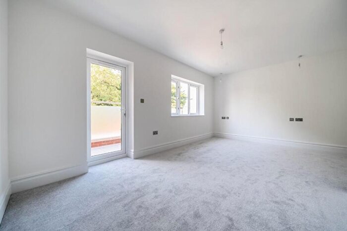 4 Bedroom Terraced House To Rent In Vansittart Road, Windsor, SL4