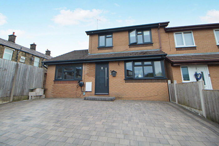 3 Bedroom Semi-Detached House For Sale In Ashton Gardens, Glossop, Derbyshire, SK13