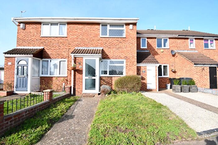 2 Bedroom Terraced House For Sale In Gulliver Close, Kempston, Bedford, MK42