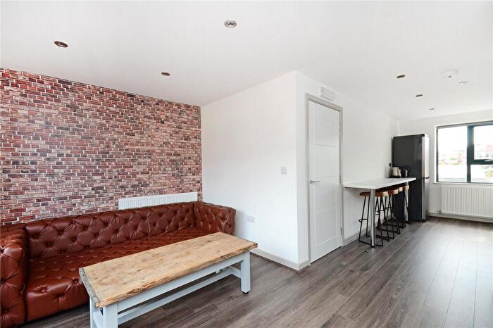 1 Bedroom Flat To Rent In Dun Street, Sheffield, Uk, S3