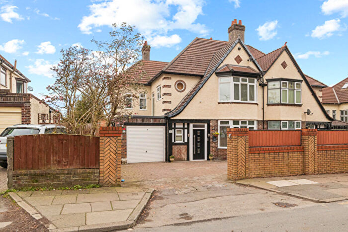 5 Bedroom Semi Detached House For Sale In Woolton Road, Liverpool, L25
