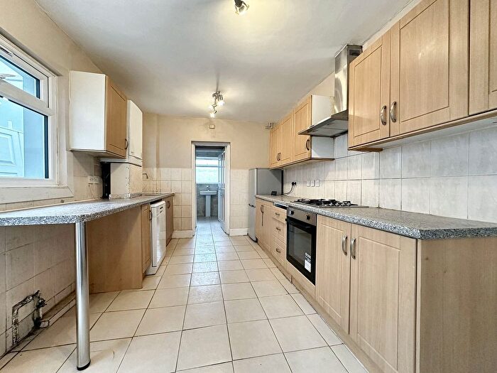 3 Bedroom Semi-detached House To Rent In Mill Avenue, Uxbridge, UB8