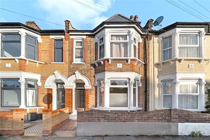 1 Bedroom Flat For Sale In Pembar Avenue, Walthamstow, London, E17