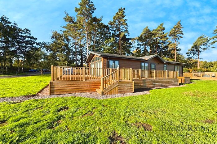 2 Bedroom Park Home For Sale In York Road, Escrick, York, North Yorkshire, YO19