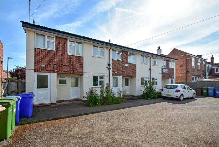 1 Bedroom Flat To Rent In Lawson Avenue, Cottingham, East Yorkshire, HU16