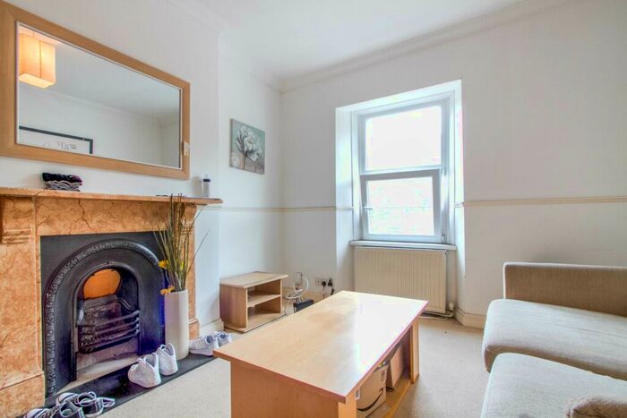 2 Bedroom Flat To Rent In Hotwells Road, Clifton, BS8