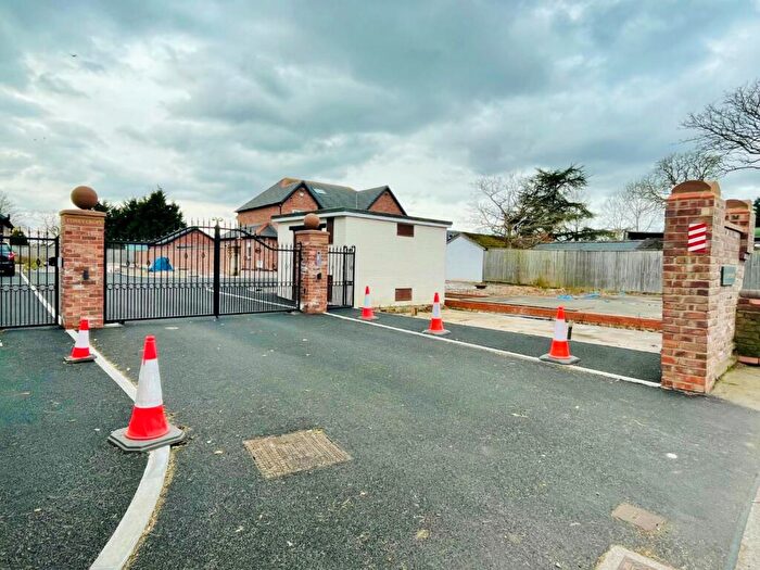 3 Bedroom Detached House For Sale In Coney Croft, Mollington, CH1