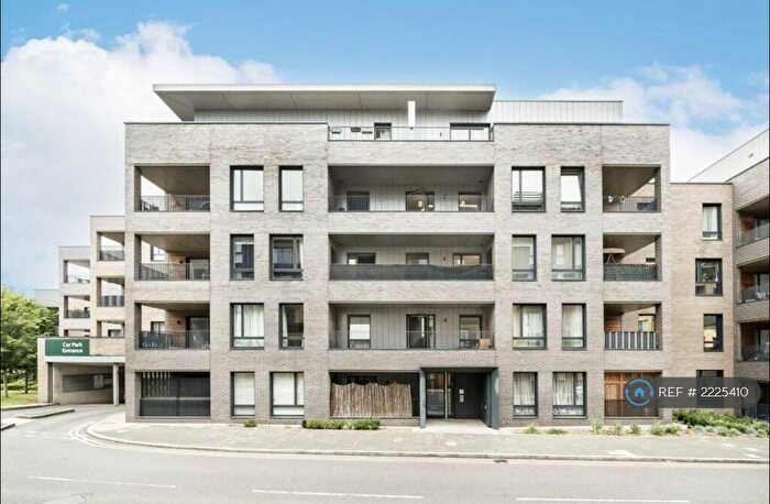 2 Bedroom Flat To Rent In Dove Tree Apartments, London, NW9