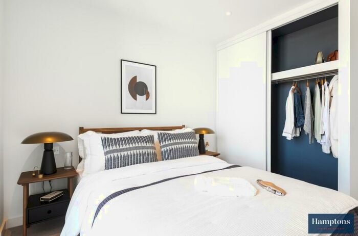 3 Bedroom Apartment To Rent In Ten Degrees, George Street, Croydon, CR0