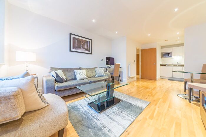 1 Bedroom Flat To Rent In Canary View, Dowells Street, Greenwich, London, SE10