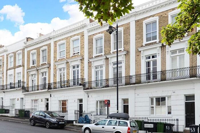 2 Bedroom Flat For Sale In Gipsy Hill, Crystal Palace, London, SE19