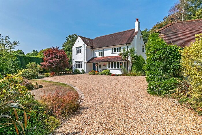 4 Bedroom Detached House For Sale In Lakewood Road, Chandler's Ford, Eastleigh, SO53