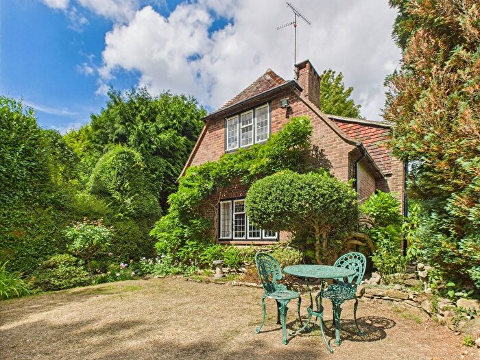 2 Bedroom Detached House For Sale In Hammerpond Road, Horsham, West Sussex, RH13