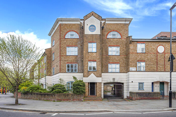 2 Bedroom Apartment For Sale In Castlehaven Road, London, NW1