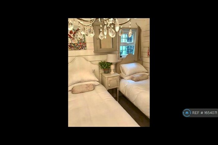 1 Bedroom Bungalow To Rent In Western Esplanade, Herne Bay, CT6