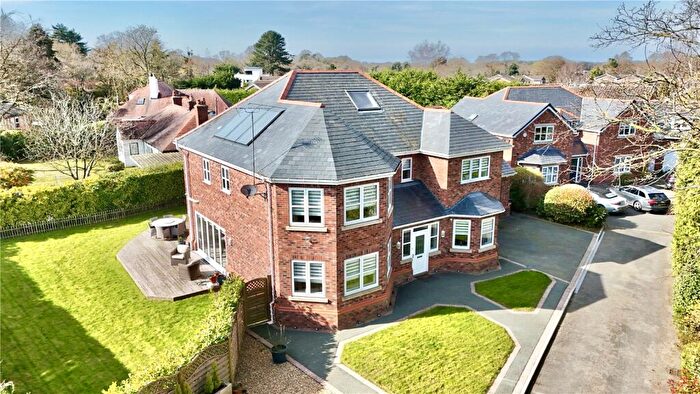 4 Bedroom Detached House For Sale In Neston Road, Willaston, Neston, Cheshire, CH64