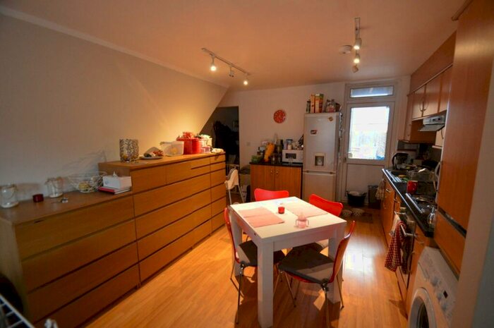 1 Bedroom Flat To Rent In Broad Lane, London, N15