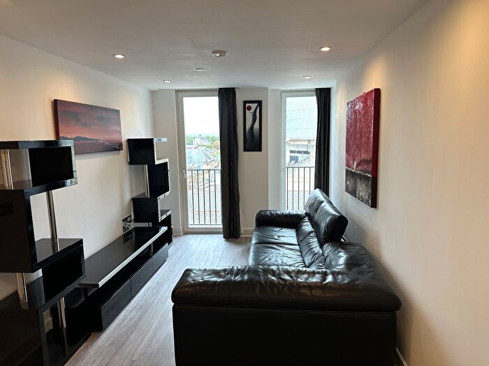 2 Bedroom Flat To Rent In The Hayes, Cardiff, CF10