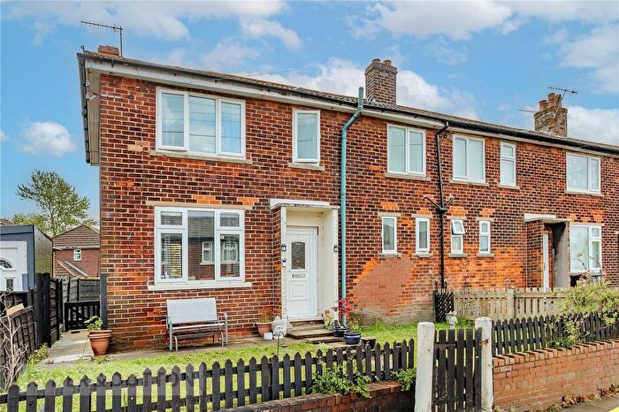 3 Bedroom Town House For Sale In The Cheshires, Mossley, OL5
