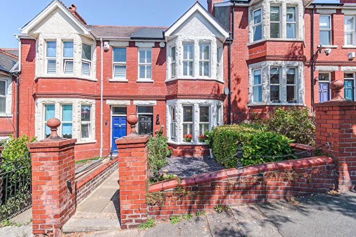3 Bedroom Terraced House For Sale In The Grove, Barry, CF62