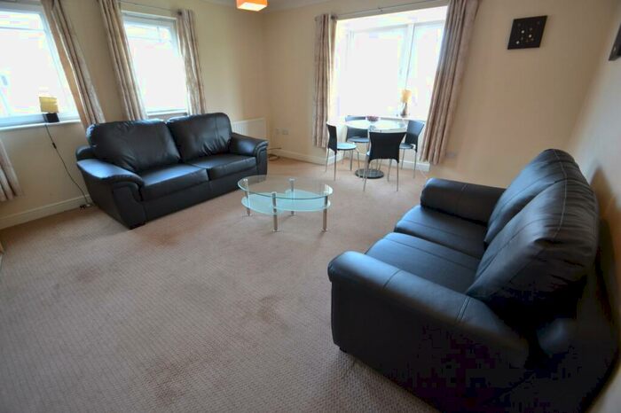 2 Bedroom Apartment To Rent In Drayton Street, Hulme, Manchester, M15