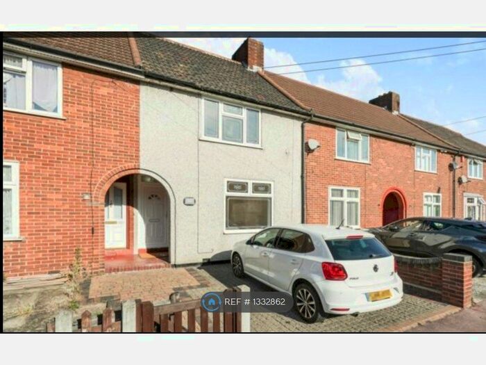 2 Bedroom Terraced House To Rent In Stamford Road, Dagenham, RM9