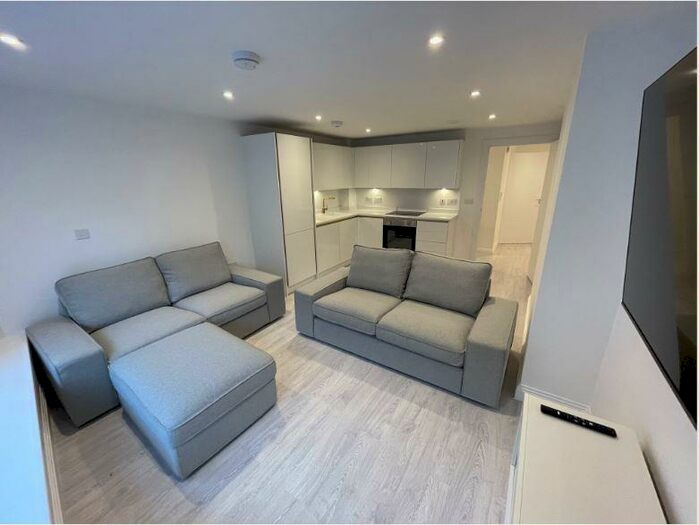 2 Bedroom Apartment To Rent In Kings Walk, Town Centre, RG1
