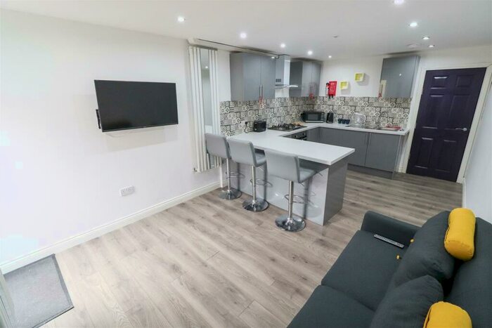 1 Bedroom Detached House To Rent In Marlborough Road, Stoke, Coventry, CV2