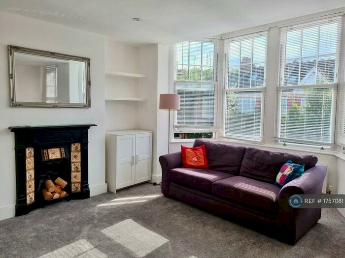 3 Bedroom Maisonette To Rent In Priory Avenue, London, N8