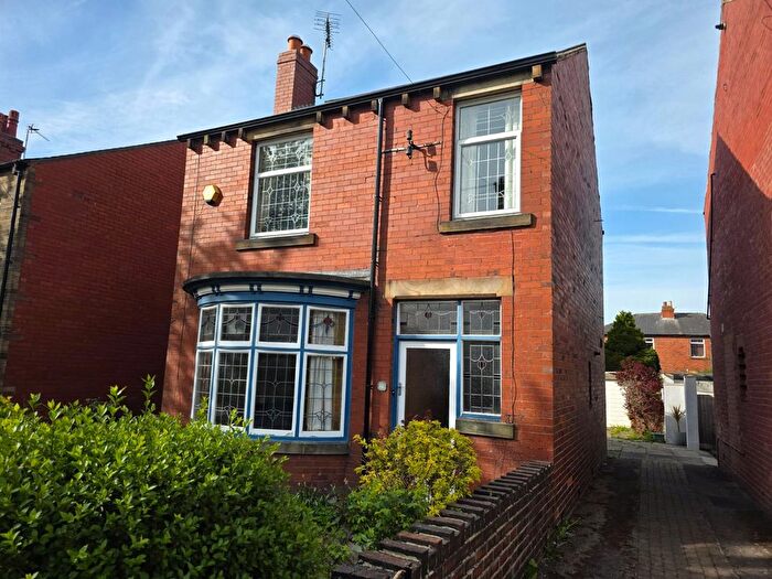 3 Bedroom Detached House To Rent In Bywell Road, Dewsbury, West Yorkshire, WF12