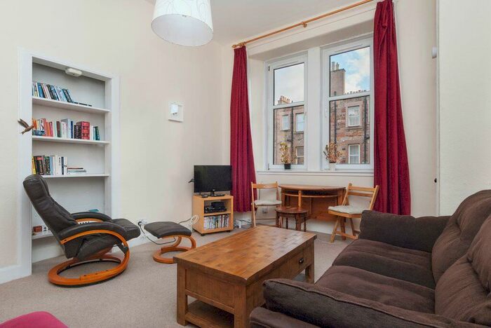 1 Bedroom Flat To Rent In L &# Lochrin Terrace, Edinburgh, EH3