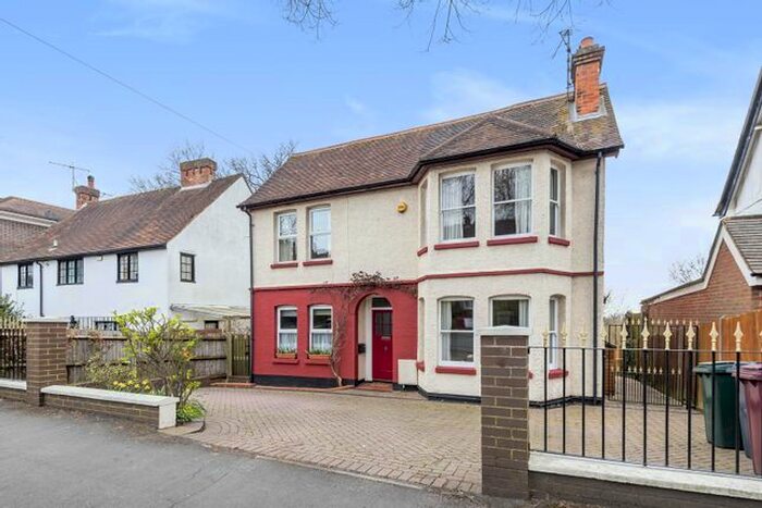 4 Bedroom Detached House To Rent In Northcourt Avenue, Reading, Berkshire, RG2