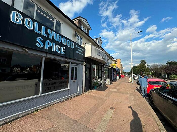 1 Bedroom Apartment To Rent In St Mary's Lane, Upminster, RM14