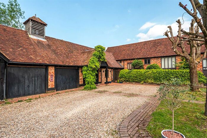 5 Bedroom Semi-detached House For Sale In The Old Barn, Mansion House Farm, Bedmond Road, WD5