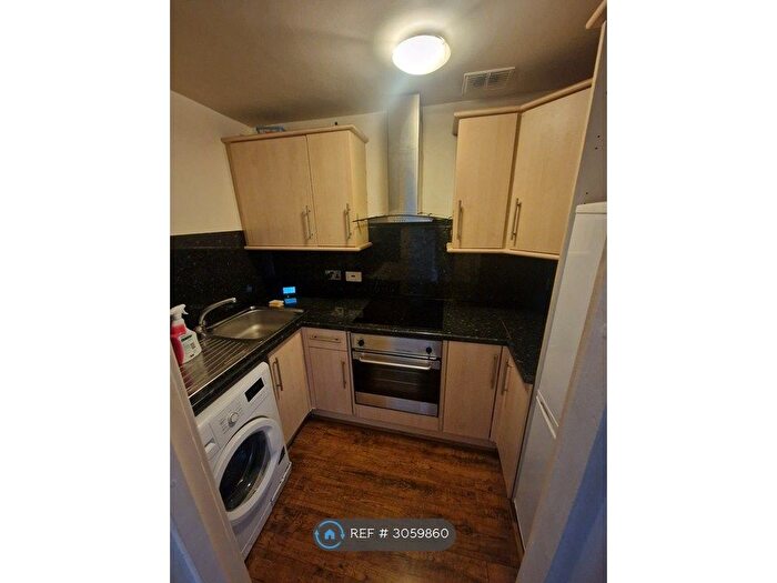 1 Bedroom Flat To Rent In Glasgow, Glasgow, G31