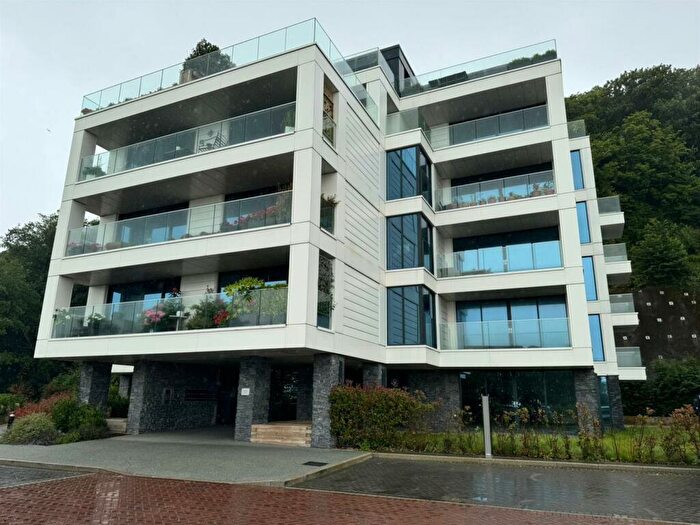 3 Bedroom Apartment To Rent In Encombe, Sandgate, CT20