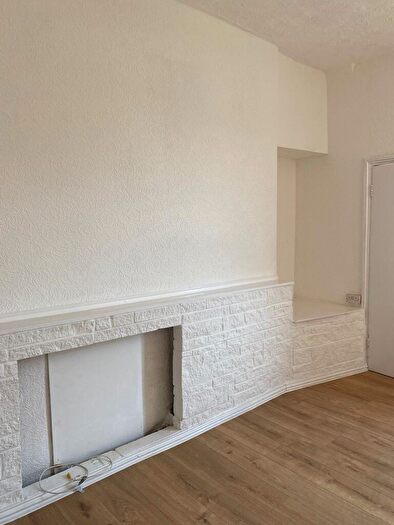 3 Bedroom Flat To Rent In Tamworth Road, Fenham, Newcastle Upon Tyne, NE4