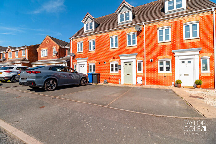 3 Bedroom Terraced House For Sale In Croft Avenue, Tamworth, B79
