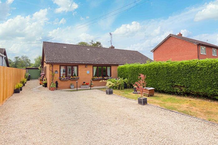 3 Bedroom Semi-detached Bungalow For Sale In Sandy Lane, Great Steeping, PE23