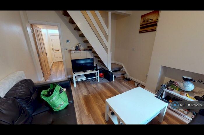 3 Bedroom Terraced House To Rent In Ridley Street, Leicester, LE3