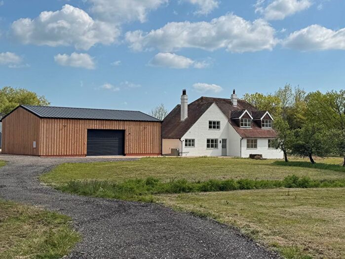 4 Bedroom Farmhouse To Rent In Shillinglee Road, Shillinglee, Chiddingfold, GU8