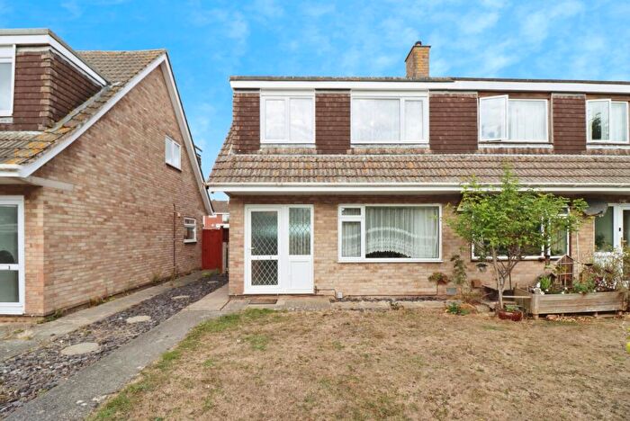 3 Bedroom Semi-Detached House For Sale In Maple Close, Bristol, Avon, BS34