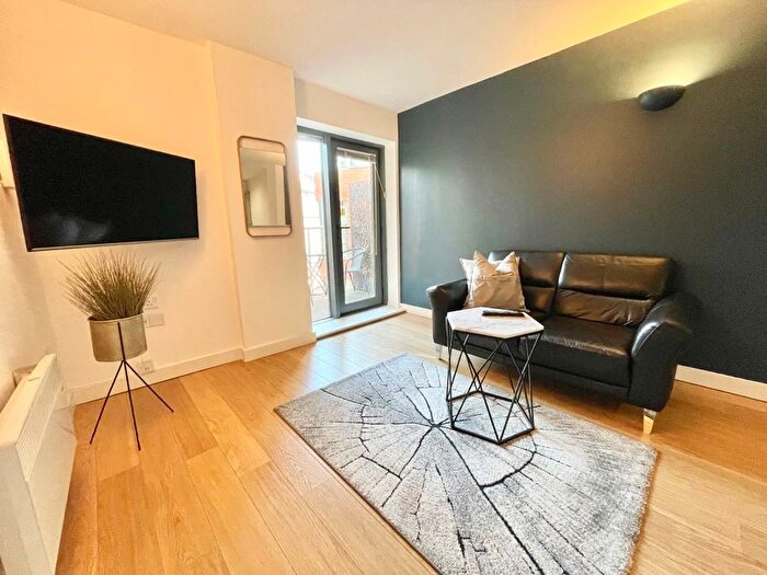 1 Bedroom Flat To Rent In Hunslet Road, Hunslet, Leeds, LS10