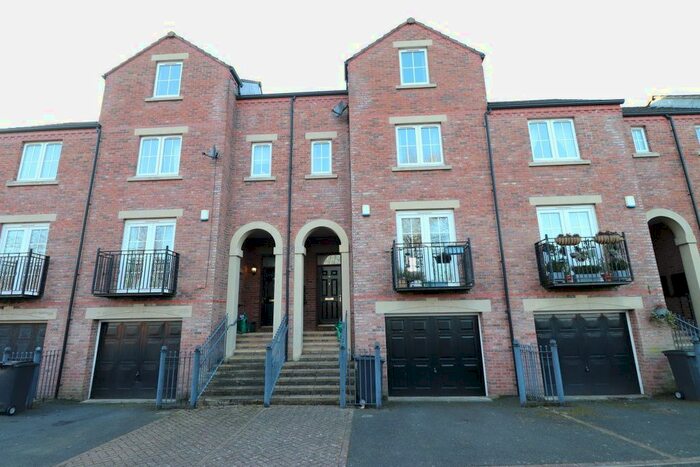 2 Bedroom Town House To Rent In Mcilmoyle Way, Carlisle, CA2