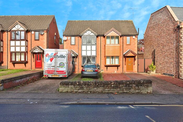 3 Bedroom Semi Detached House For Sale In Carter Lane, Shirebrook, Mansfield, NG20