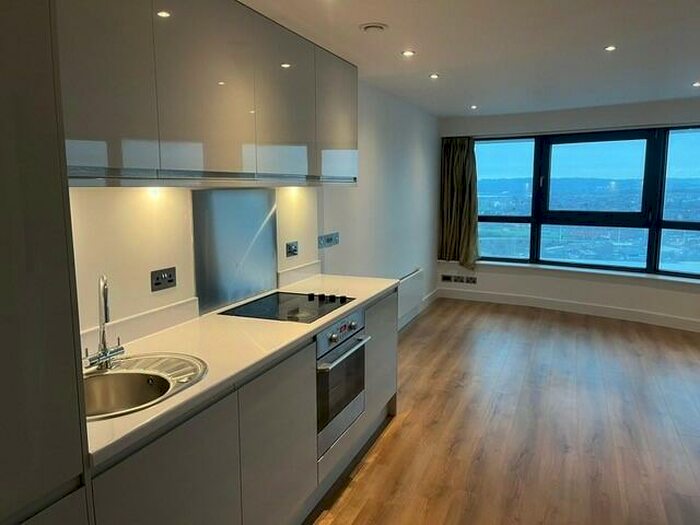 2 Bedroom Apartment To Rent In Bridgewater Place, Leeds City Centre, LS11